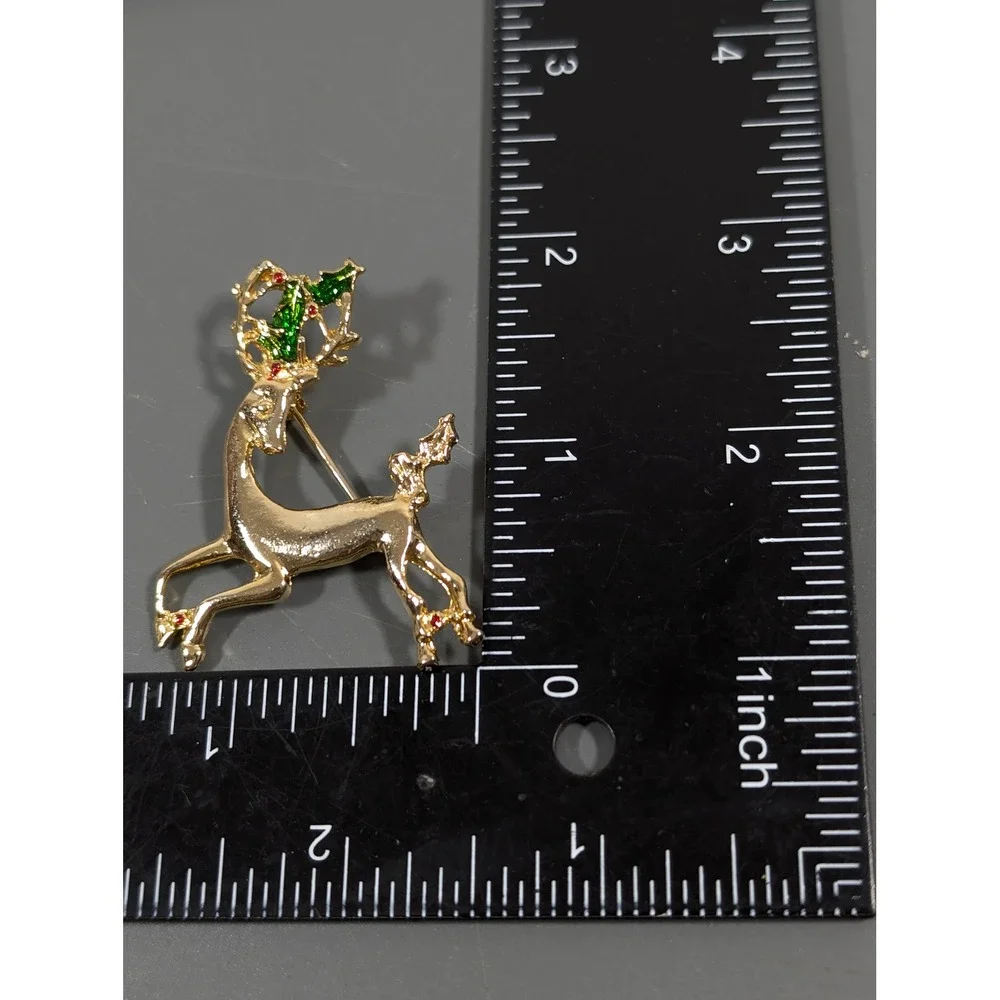 Vintage Reindeer Brooch Gold Tone Rhinestone Christmas Deer‎ Pin